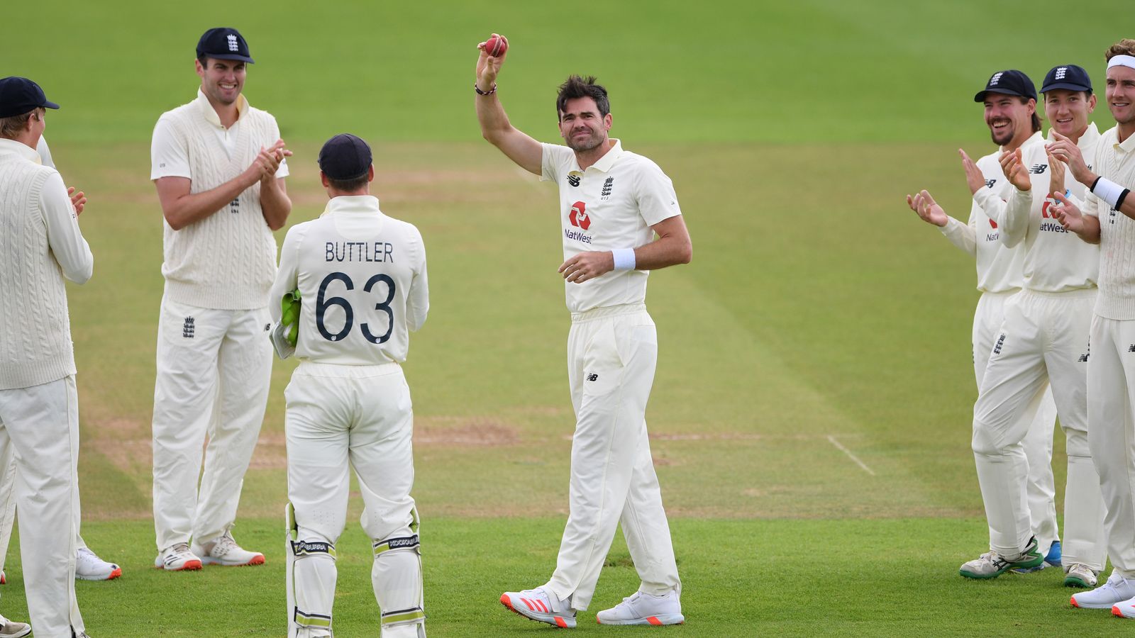 Fast bowler records: First to take 600 test wickets and his big impact.