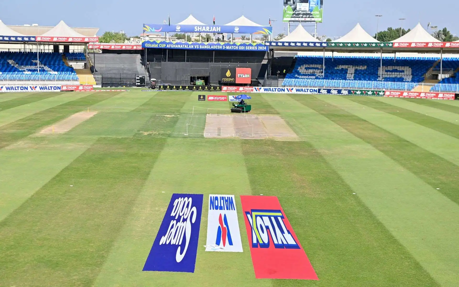 Sharjah Cricket Stadium Pitch Report: How Bowlers Can Dominate Here!
