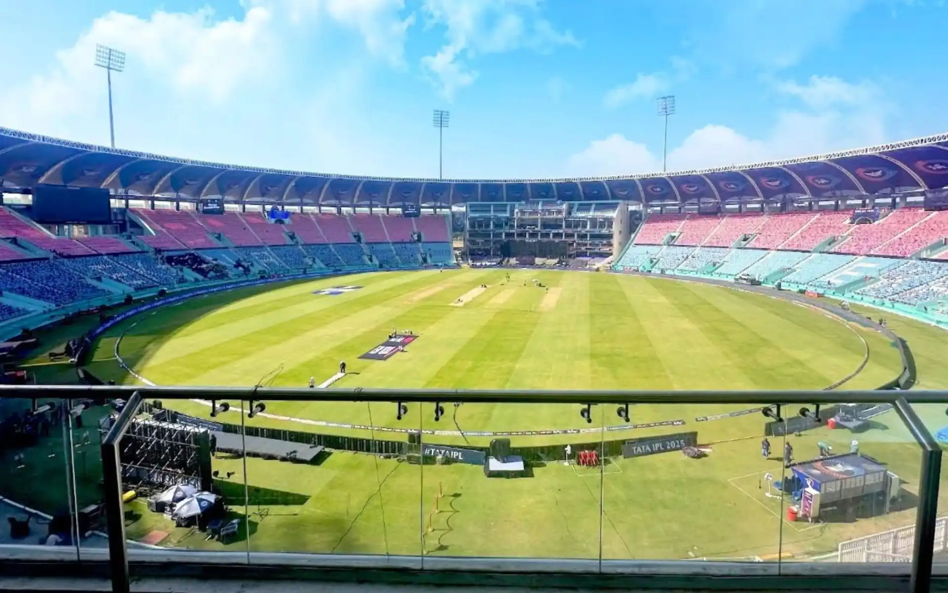 how to choose batting or bowling focus on ekana lucknow pitch simple guide for players to enhance skills
